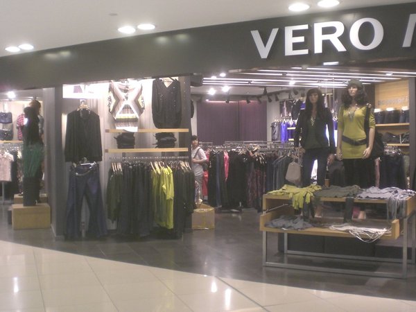 Retail and customer service professionals