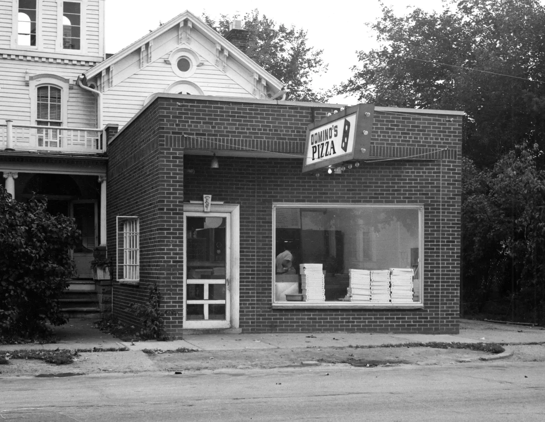 Domino's Small Shop in Ypsilanti, Michigan 1960